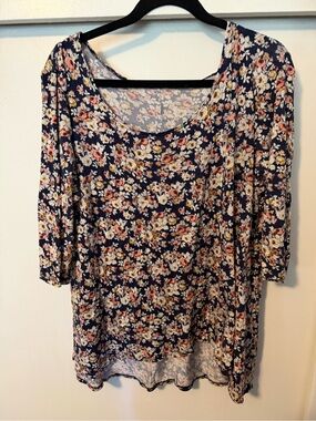 Floral Scoop Neck Women's Top - Navy Floral